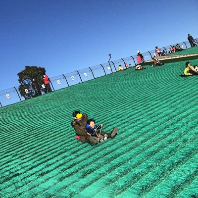 都内で一年中ソリ遊びができる 舎人公園 東京 足立区 Cheers Mama チアーズ ママ チアママ